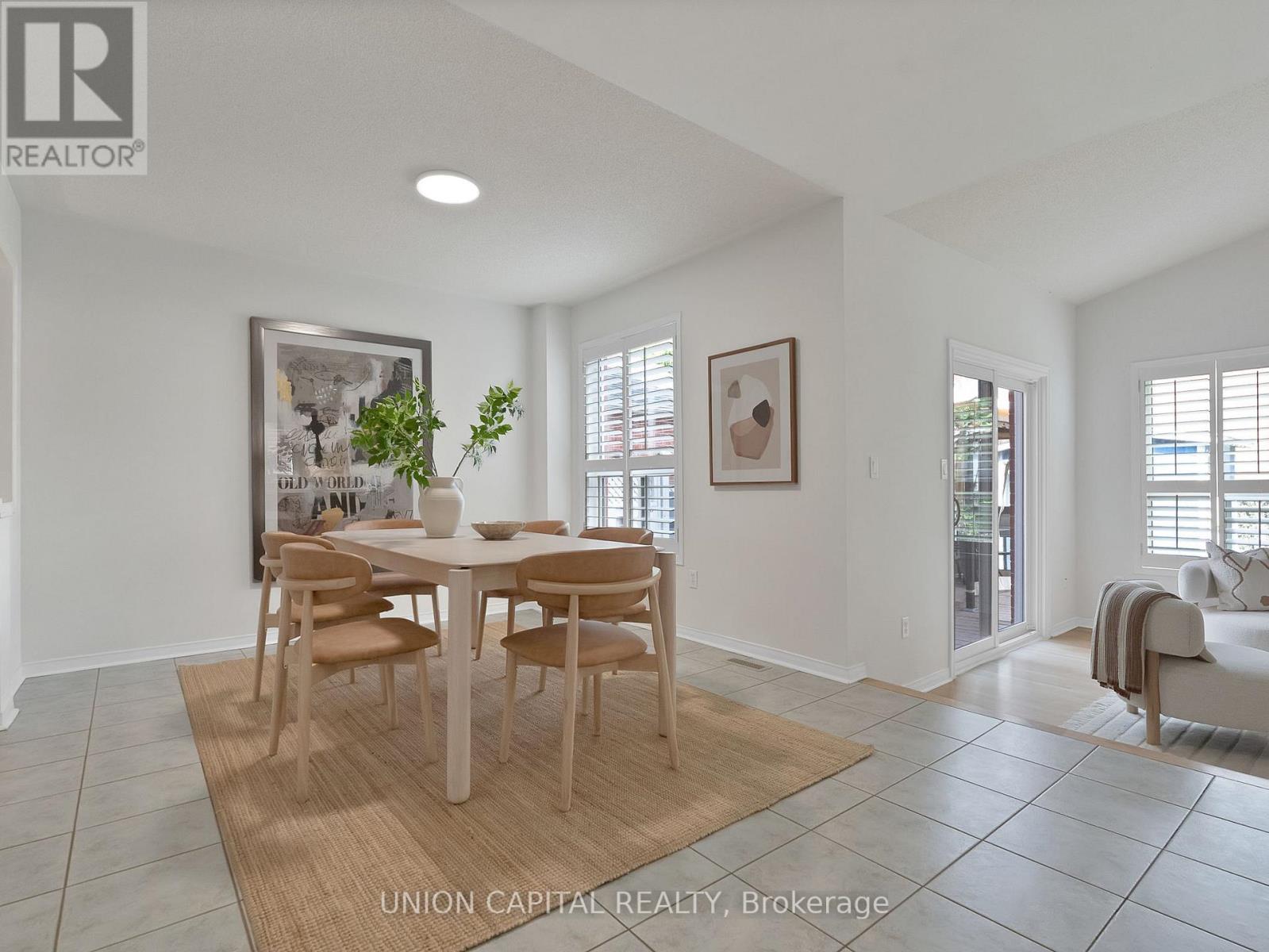 3845 Ridgepoint Way, Mississauga, Ontario  L5N 7T7 - Photo 4 - W13155504