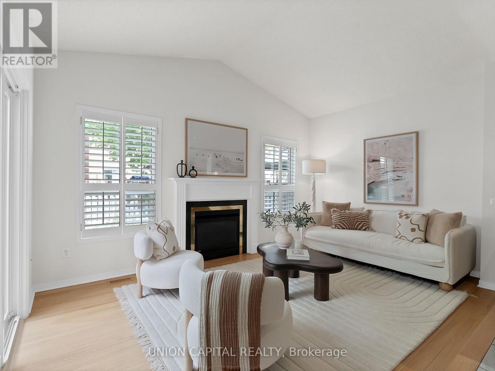 3845 Ridgepoint Way, Mississauga, Ontario  L5N 7T7 - Photo 9 - W13155504