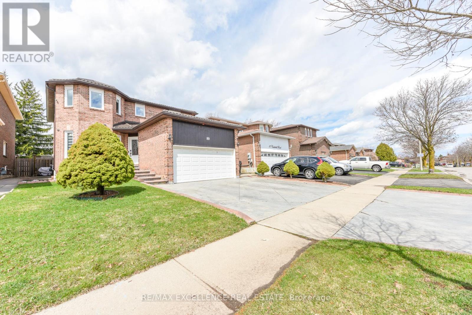 89 Castlehill Road, Brampton, Ontario  L6X 4C3 - Photo 3 - W13155586