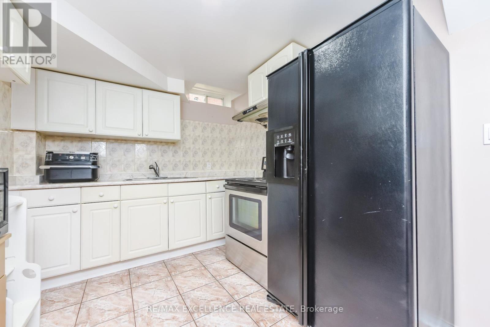 89 Castlehill Road, Brampton, Ontario  L6X 4C3 - Photo 37 - W13155586