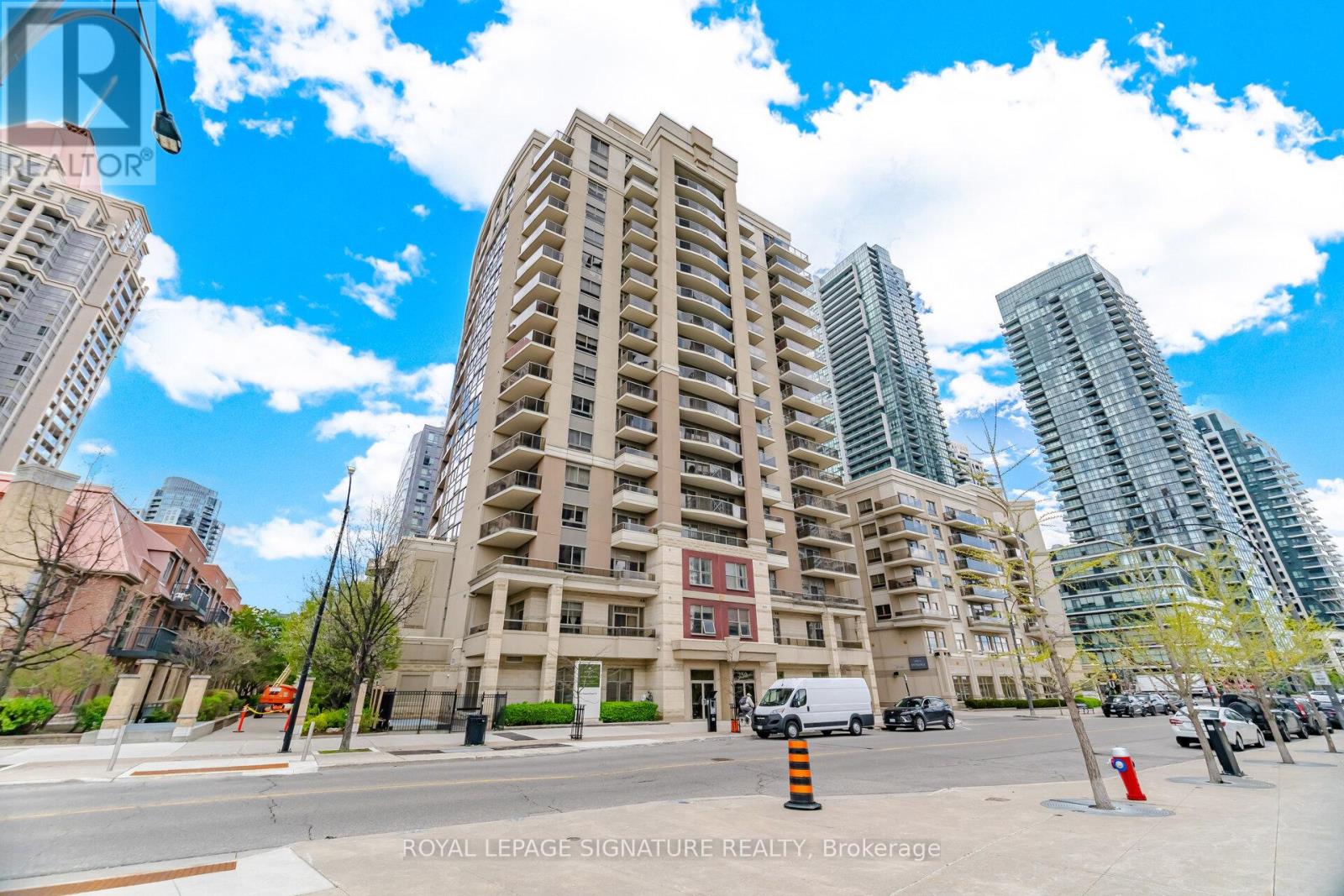 1508 - 350 Princess Royal Drive, Mississauga, Ontario  L5B 4N1 - Photo 1 - W13155638