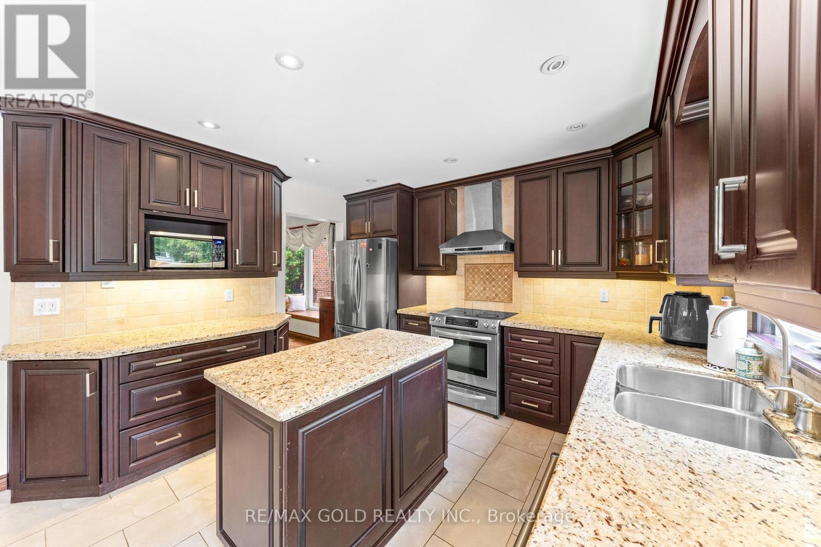 122 Barr Crescent, Brampton, Ontario  L6Z 3C8 - Photo 21 - W13155662