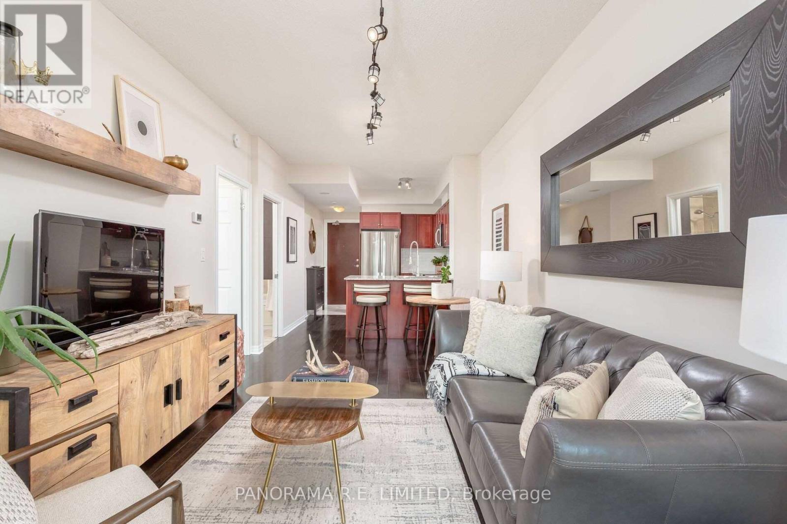 210 - 1359 Rathburn Road E, Mississauga, Ontario  L4W 5P7 - Photo 2 - W13155718