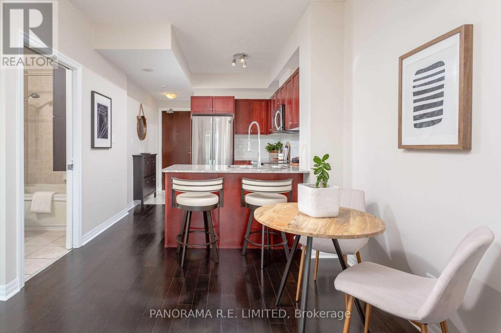 210 - 1359 Rathburn Road E, Mississauga, Ontario  L4W 5P7 - Photo 7 - W13155718