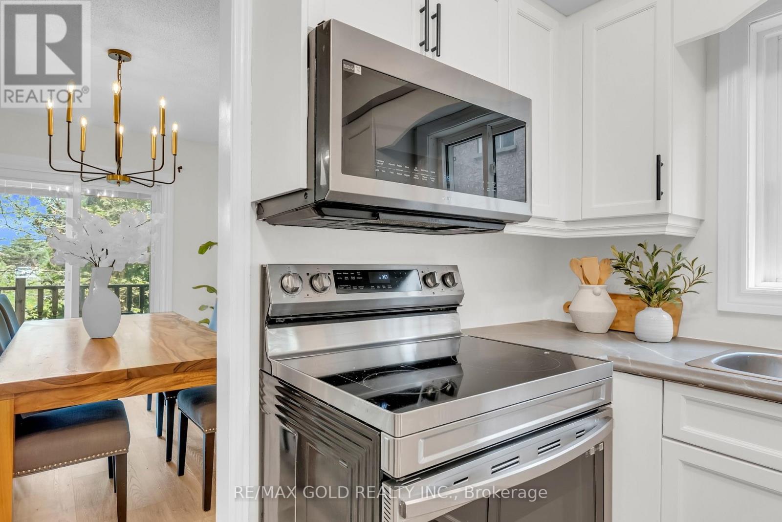6677 Ganymede Road, Mississauga, Ontario  L5N 4V3 - Photo 12 - W13155732