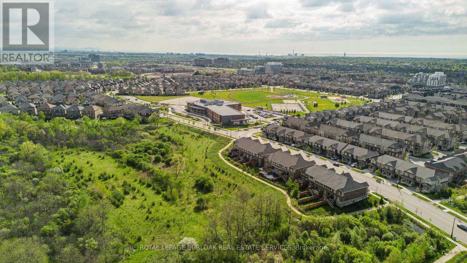 406 - 3200 William Coltson Avenue, Oakville, Ontario  L6H 7W6 - Photo 2 - W13155764