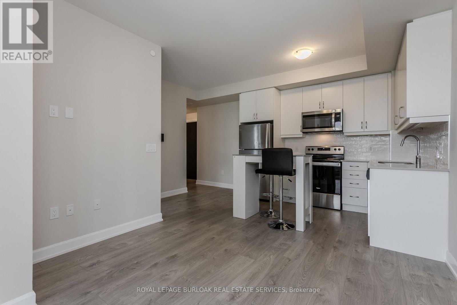 406 - 3200 William Coltson Avenue, Oakville, Ontario  L6H 7W6 - Photo 3 - W13155764