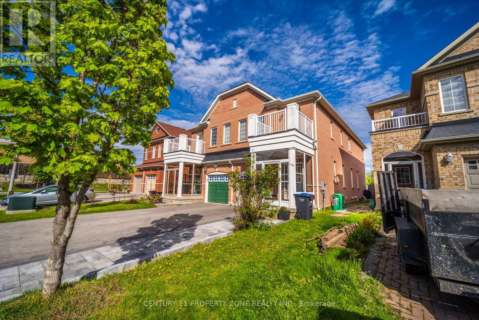 5324 Bellaggio Crescent, Mississauga, Ontario  L5V 0C9 - Photo 2 - W13155794