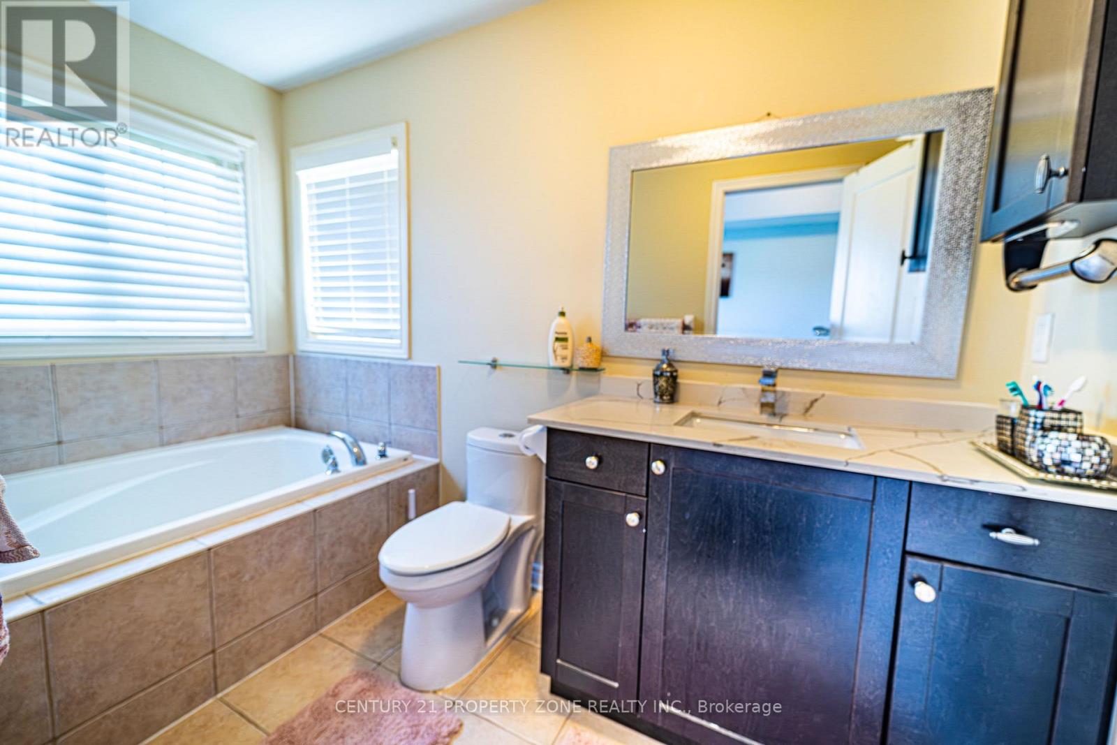 5324 Bellaggio Crescent, Mississauga, Ontario  L5V 0C9 - Photo 36 - W13155794
