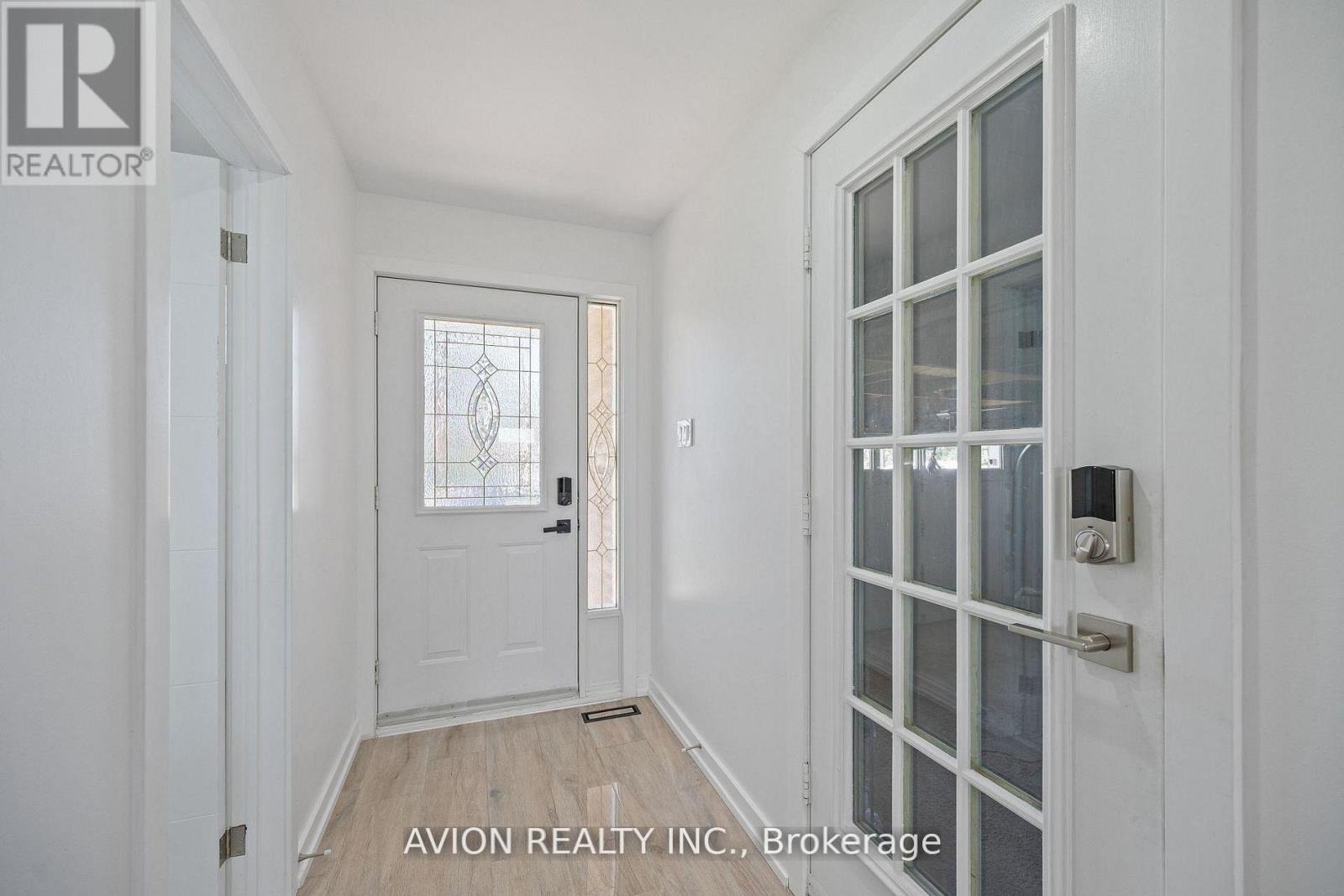 1397 Highgate Court, Oakville, Ontario  L6H 2V4 - Photo 5 - W13155822