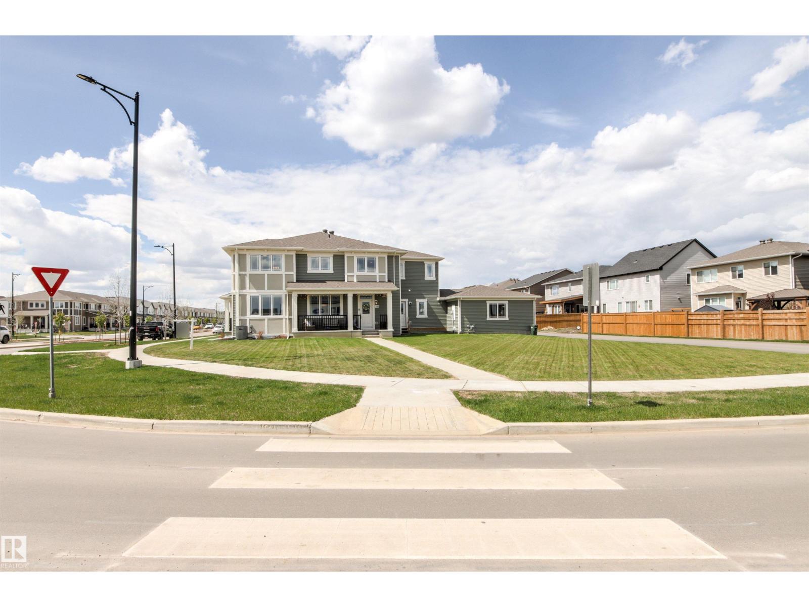1010 Hearthstone Bv, Sherwood Park, Alberta  T8A 4V1 - Photo 2 - E4488873