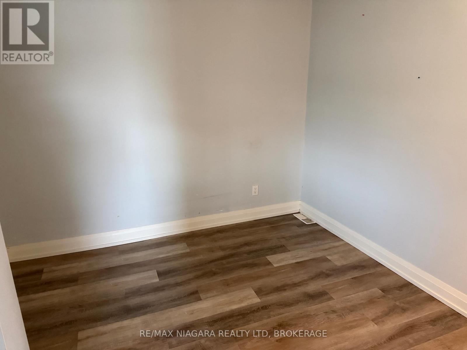 43 Marlatts Road, Thorold (Thorold Downtown), Ontario L2V 1N5 - Photo 10 - X13155884