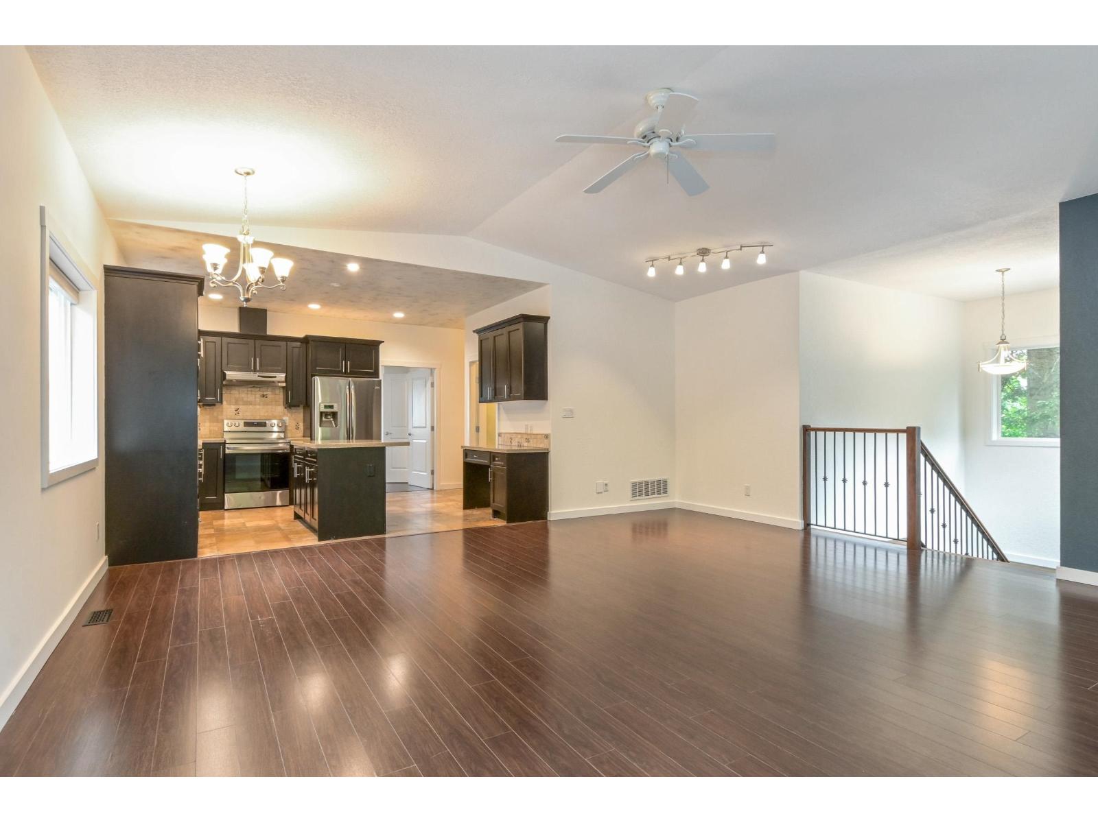 34028 Walnut Avenue, Abbotsford, British Columbia  V2S 2S5 - Photo 4 - R3126216