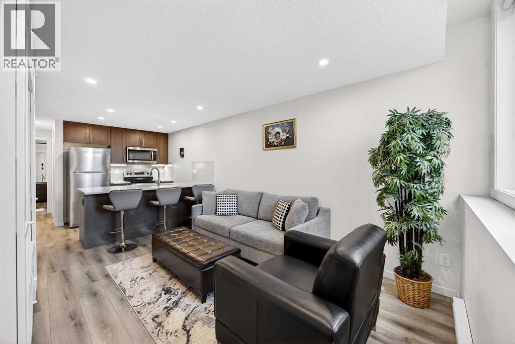 412, 260 Rowley Way NW, Calgary, Alberta  T3L 0H5 - Photo 10 - A2294759