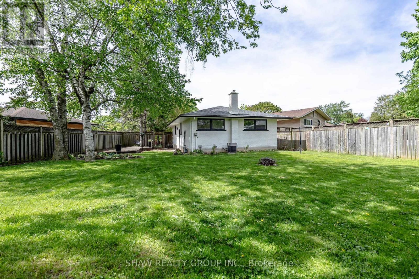 22 Charlotte Crescent, Kitchener, Ontario  N2B 2K3 - Photo 35 - X13155472