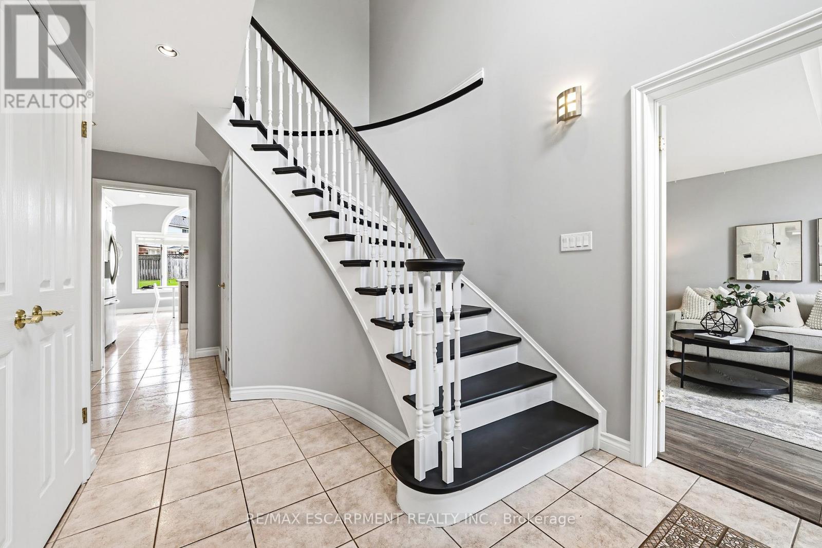 301 Parkwood Crescent, Hamilton, Ontario  L8V 5B5 - Photo 22 - X13155708