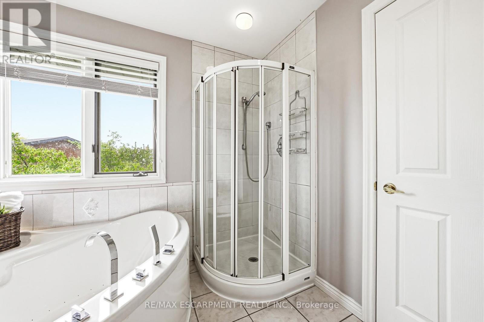 301 Parkwood Crescent, Hamilton, Ontario  L8V 5B5 - Photo 29 - X13155708