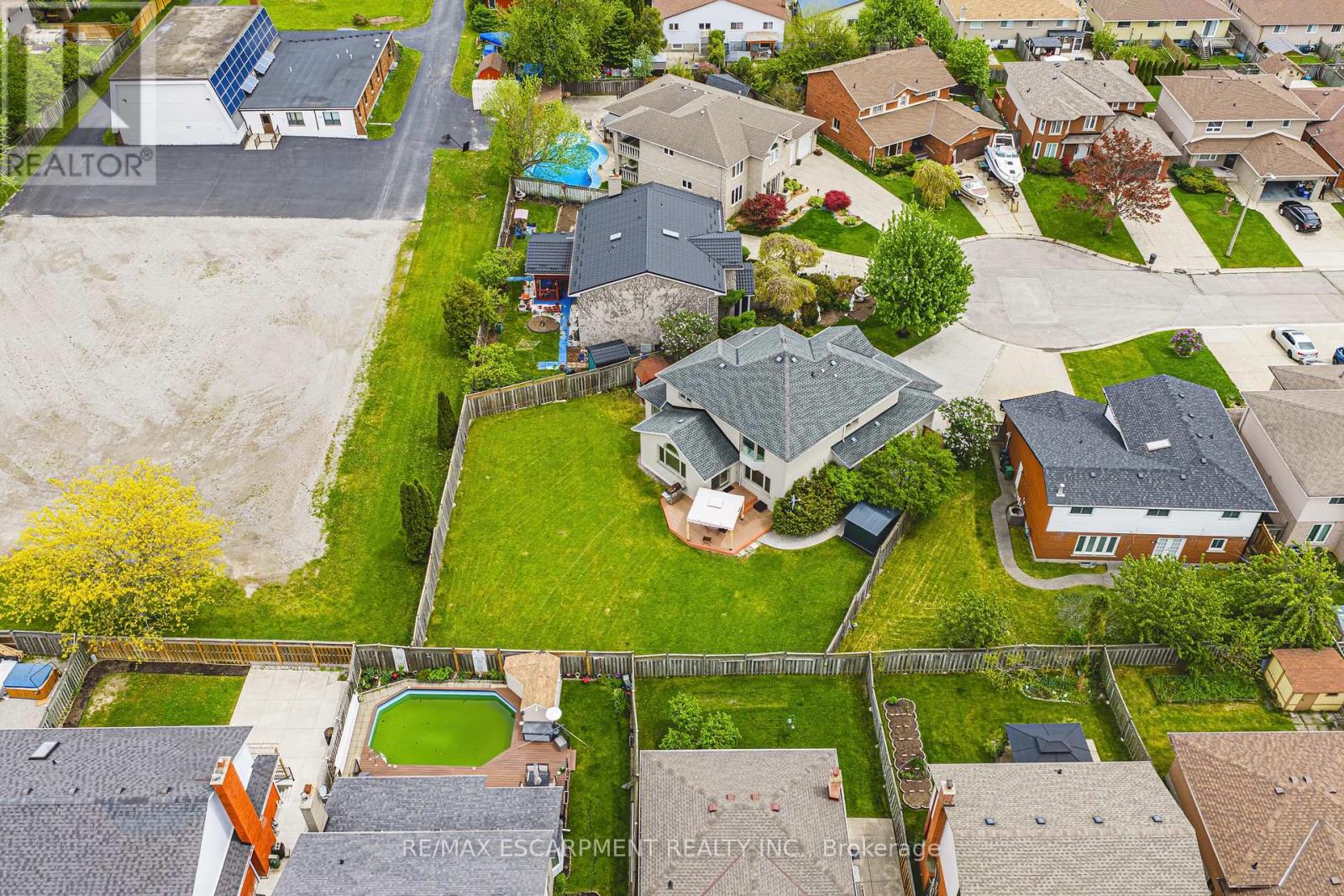 301 Parkwood Crescent, Hamilton, Ontario  L8V 5B5 - Photo 48 - X13155708