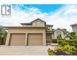 301 PARKWOOD CRESCENT, Hamilton, Ontario