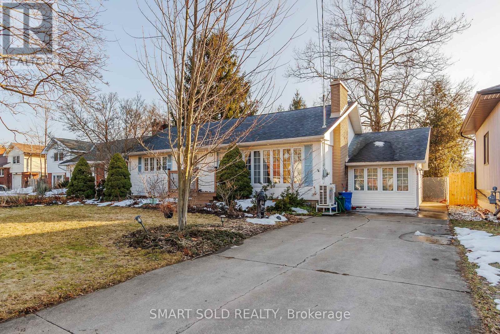 18 Marlene Drive, St. Catharines, Ontario  L2T 3E8 - Photo 2 - X13155766