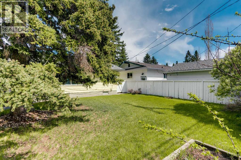 10823 Maplecreek Drive SE, Calgary, Alberta  T2J 1V4 - Photo 32 - A2301461