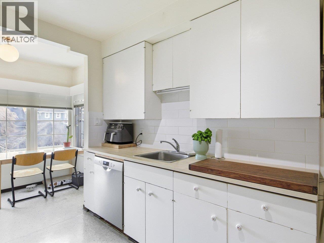 2506 W 15th Avenue, Vancouver, British Columbia  V6K 2Z4 - Photo 11 - R3126231