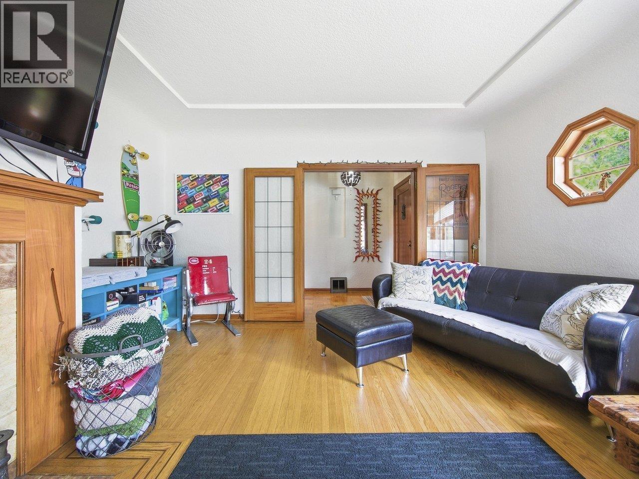 2506 W 15th Avenue, Vancouver, British Columbia  V6K 2Z4 - Photo 6 - R3126231