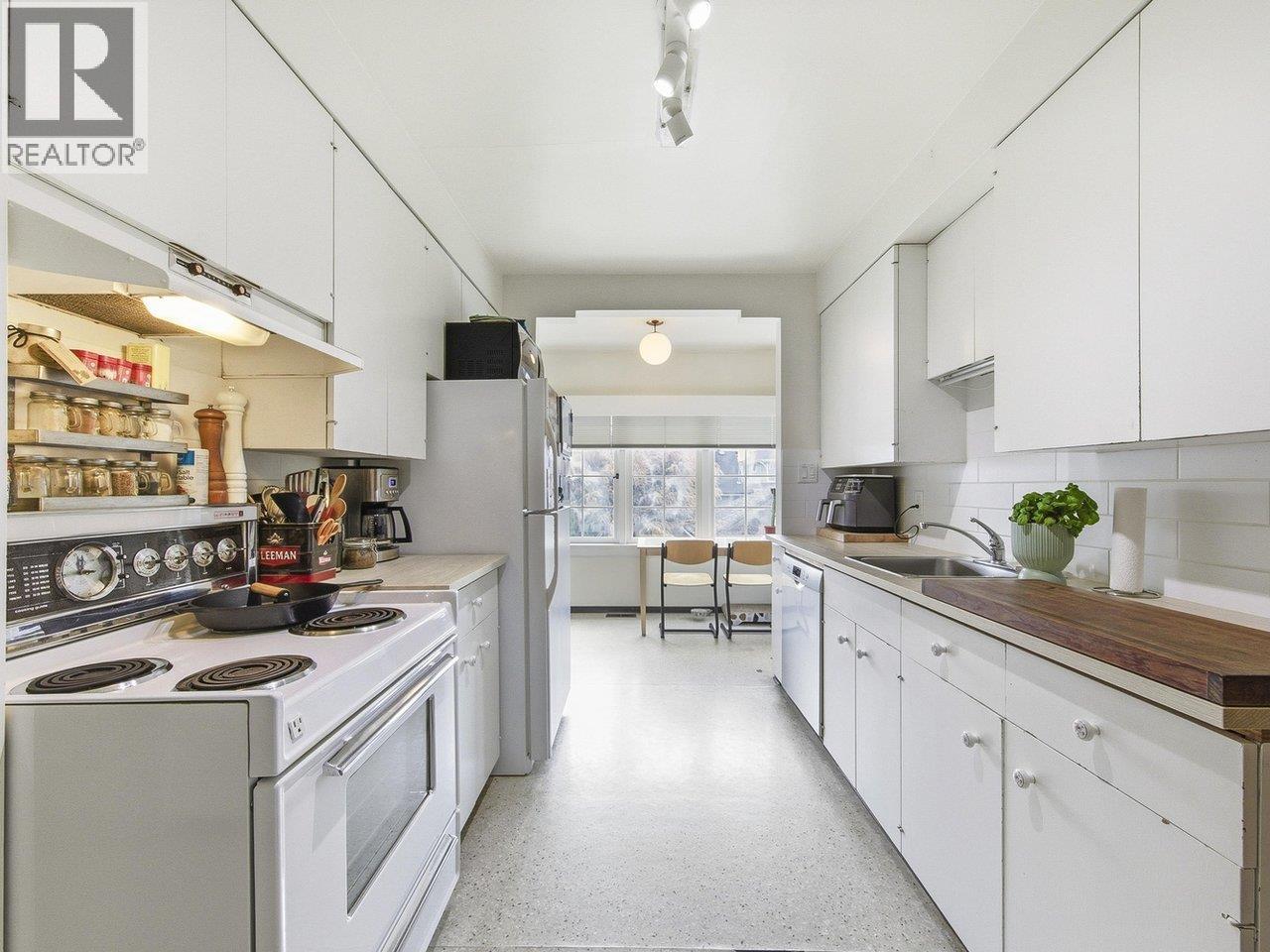 2506 W 15th Avenue, Vancouver, British Columbia  V6K 2Z4 - Photo 9 - R3126231