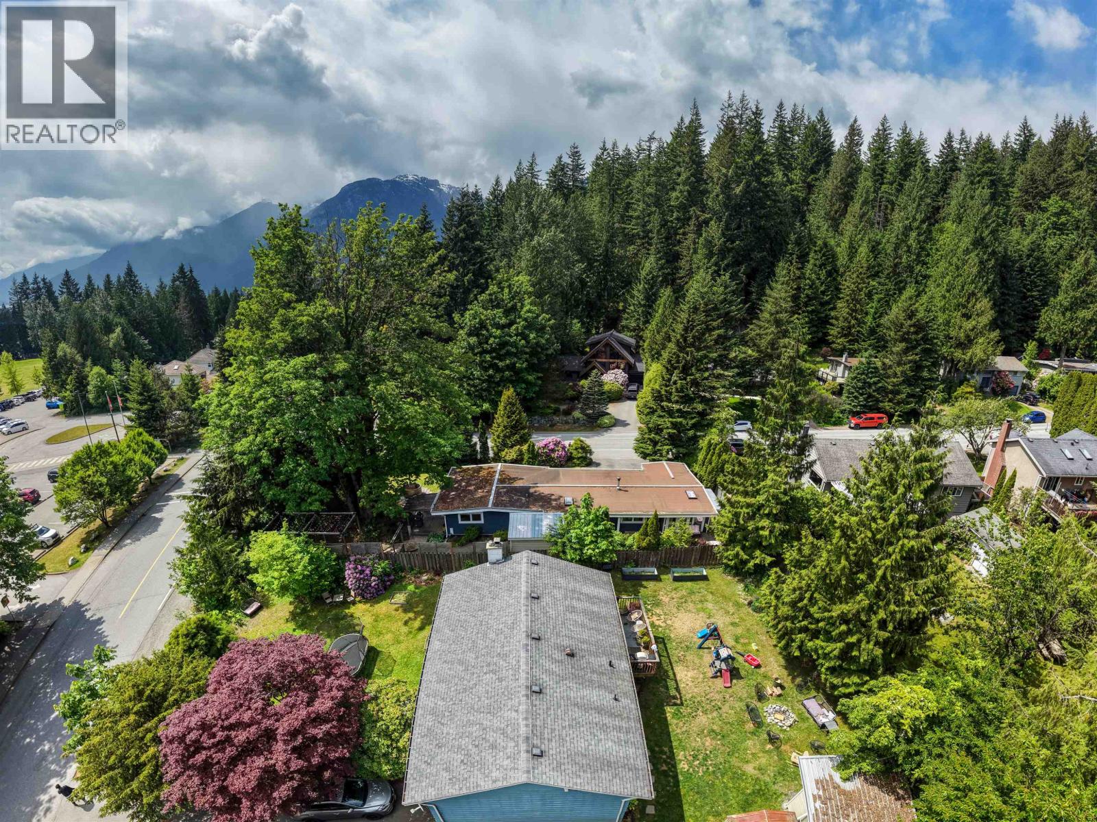 40524 N Highlands Way, Squamish, British Columbia  V0N 1T0 - Photo 28 - R3126243