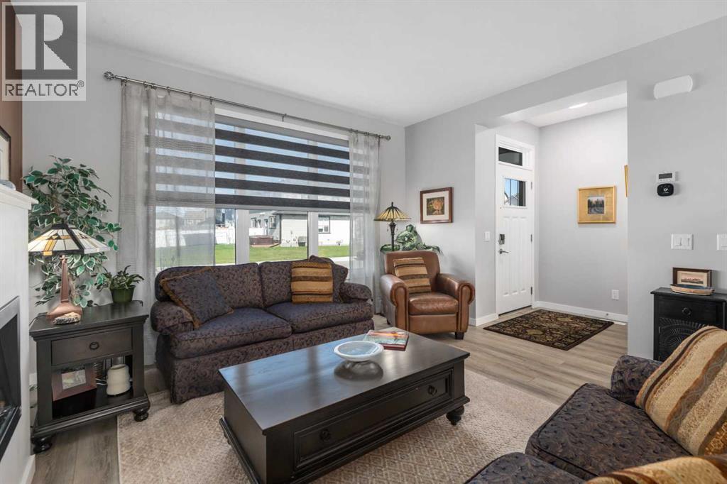 395 Magnolia Drive Se, Calgary, Alberta  T3M 3M4 - Photo 4 - A2313147