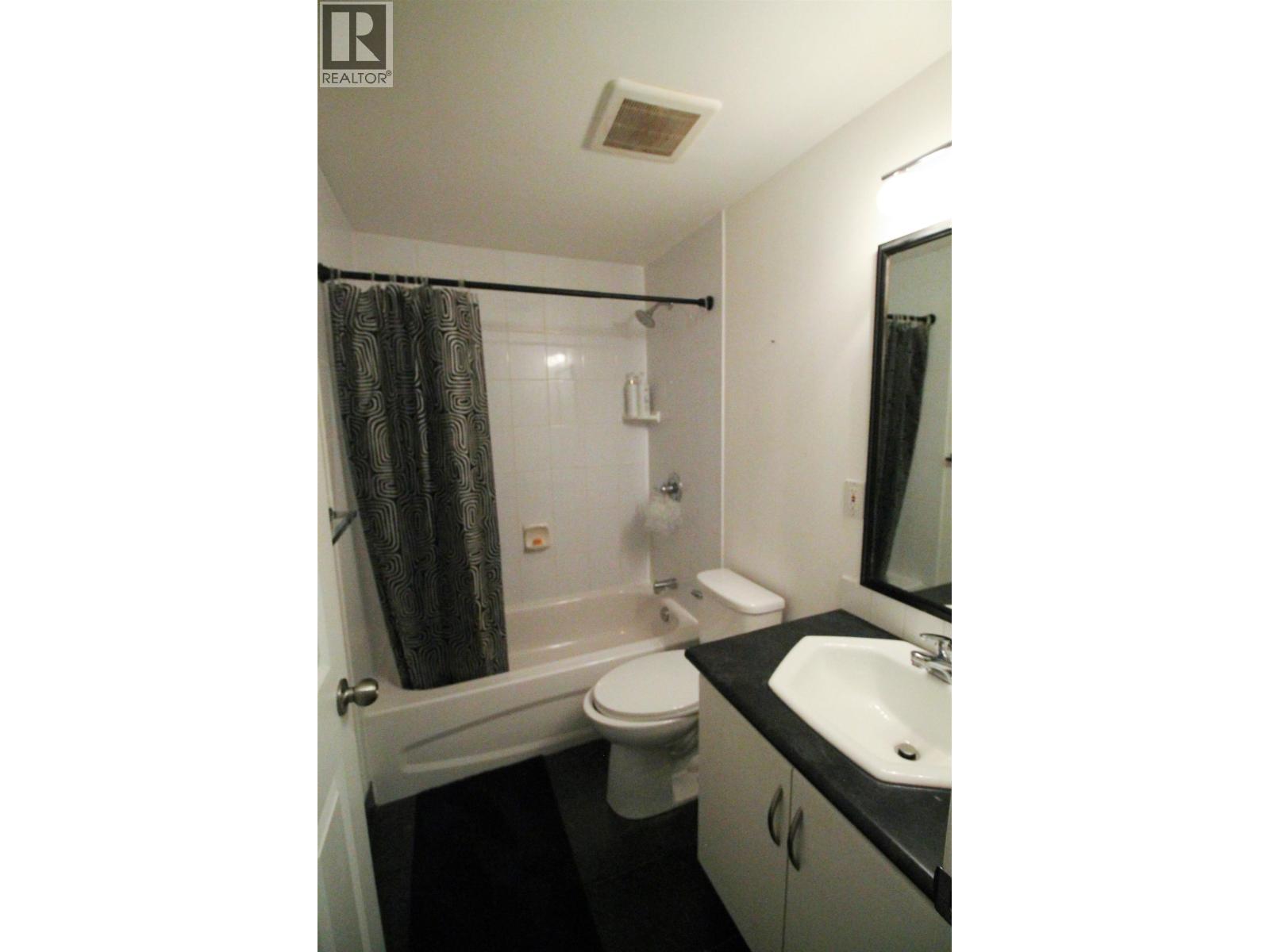737 Robinson, Coquitlam, British Columbia  V3J 4E9 - Photo 8 - R3126252