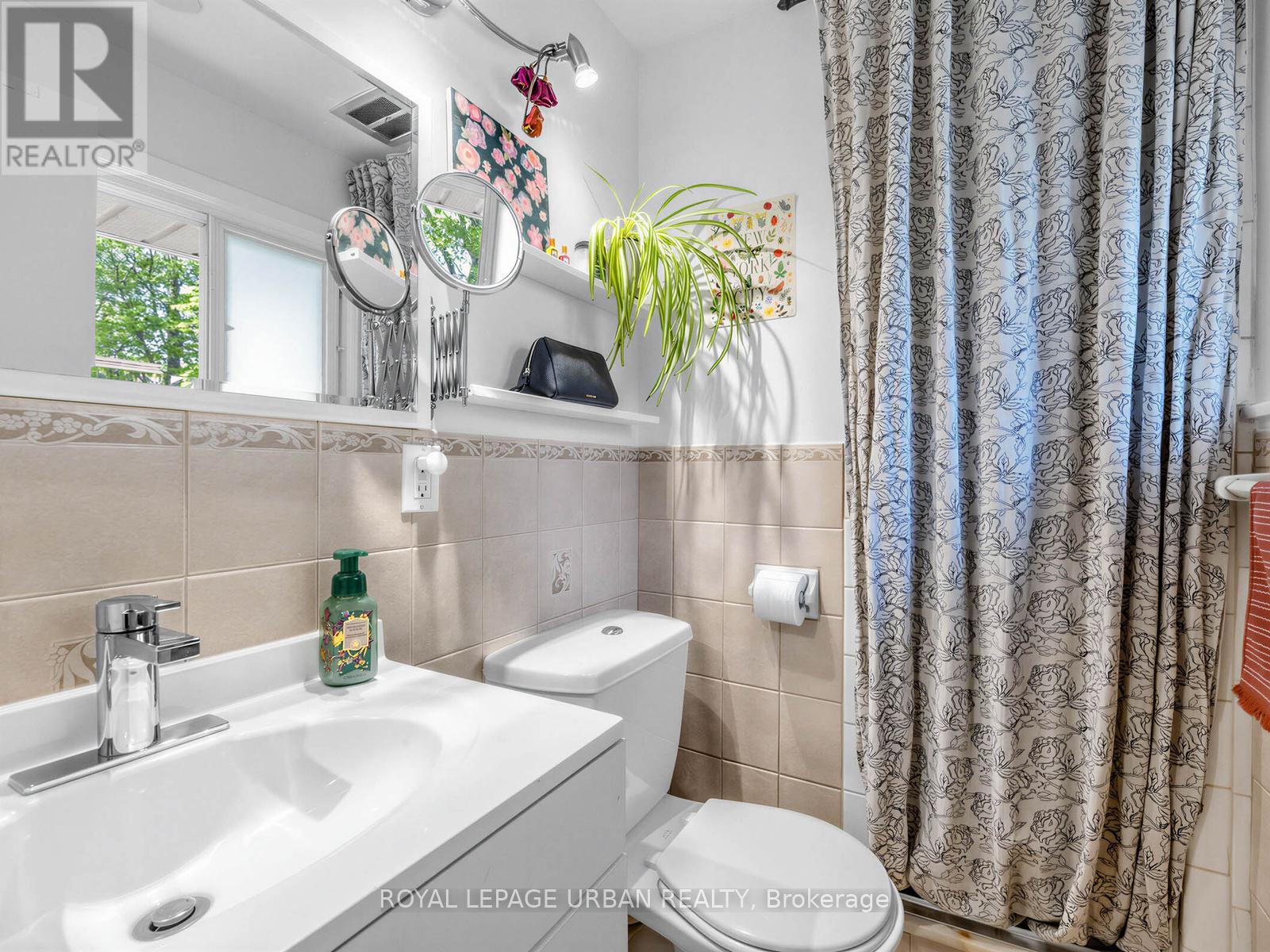 95 Oakridge Drive, Toronto, Ontario  M1M 2A6 - Photo 15 - E13155892