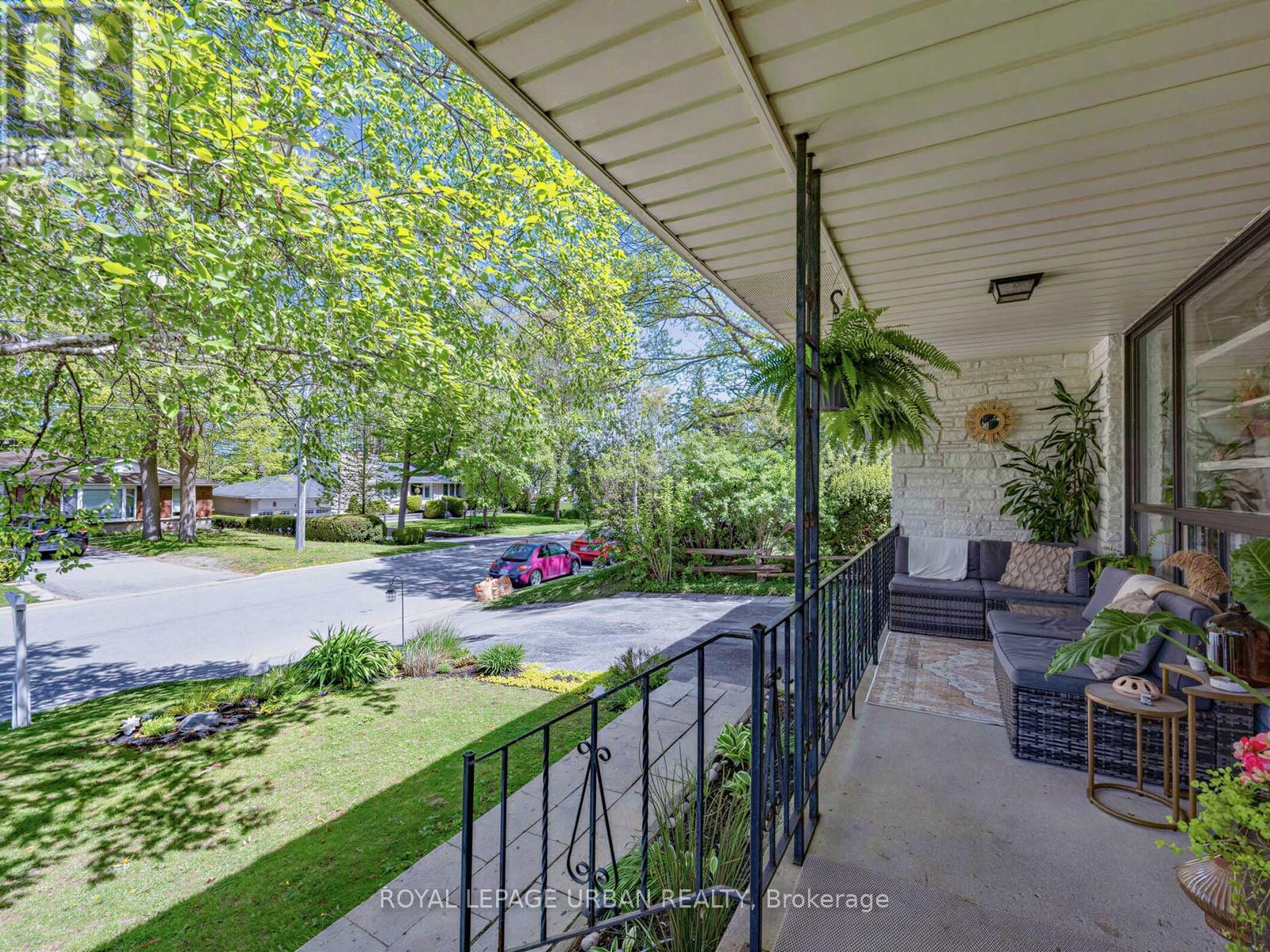 95 Oakridge Drive, Toronto, Ontario  M1M 2A6 - Photo 2 - E13155892
