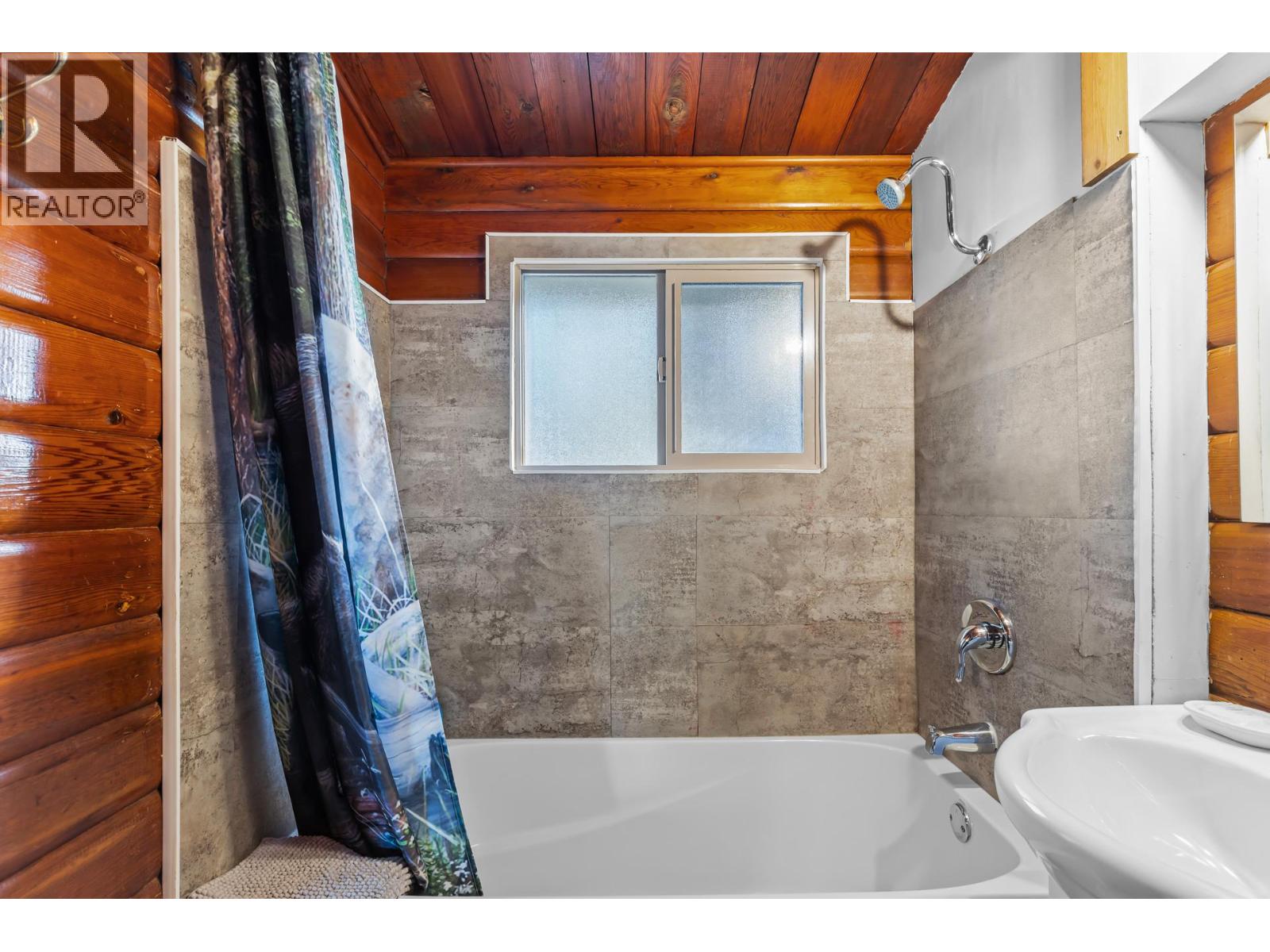 1210 Paradise Avenue, Sicamous, British Columbia V0E 0E8 - Photo 18 - 10388216
