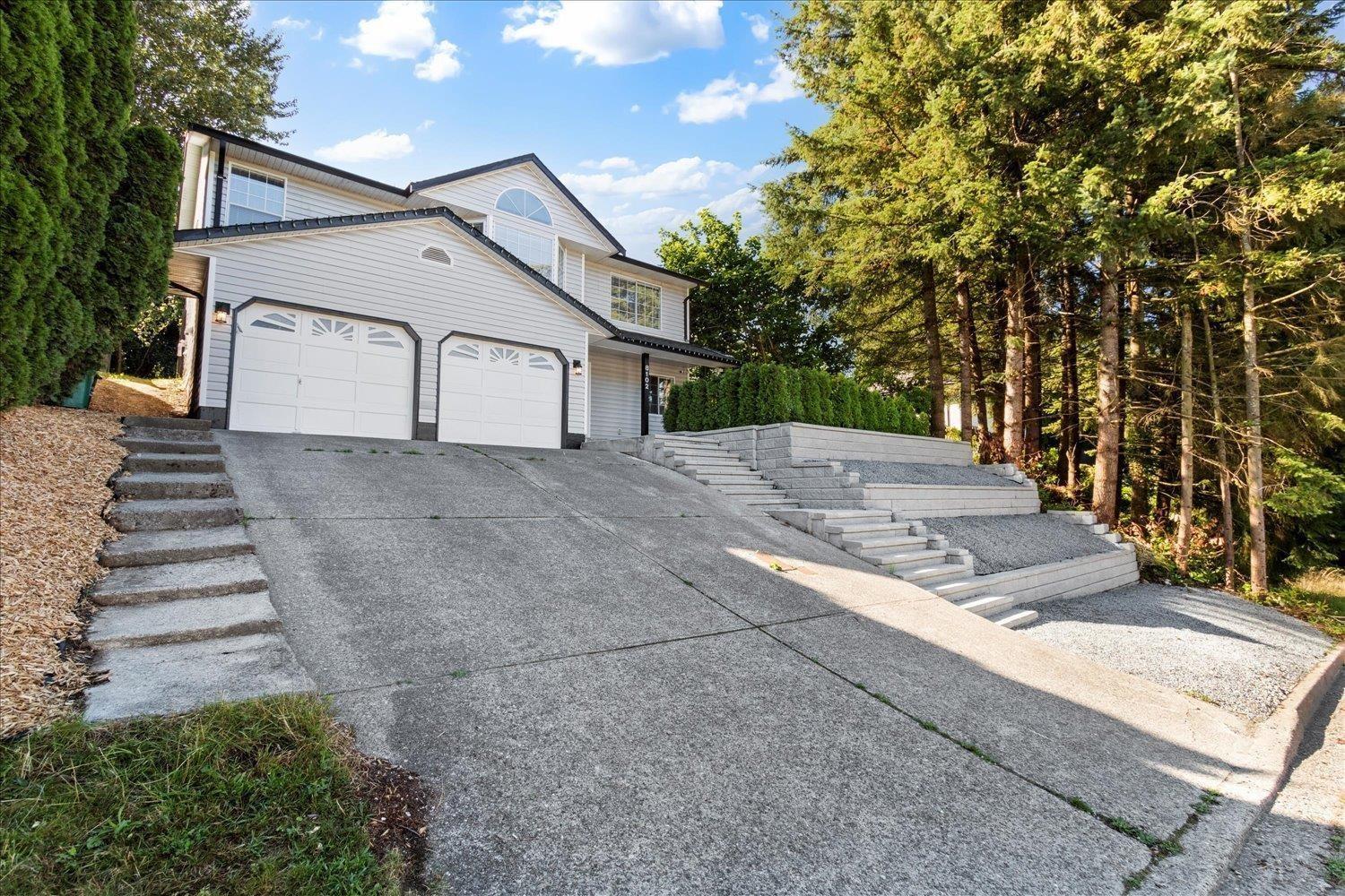 8102 Knight Avenue, Mission, British Columbia  V2V 6A8 - Photo 2 - R3125912
