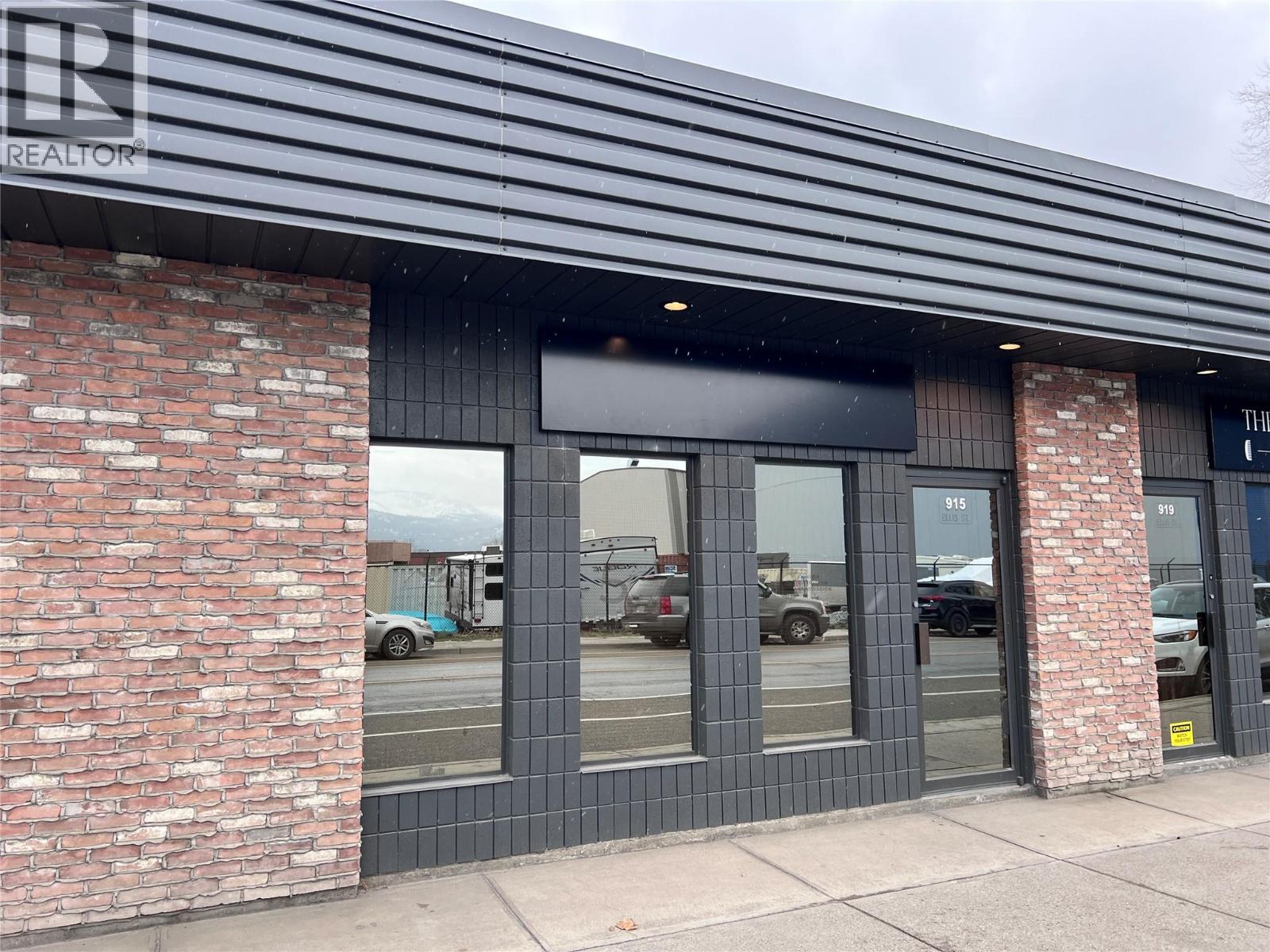 915 Ellis Street, Kelowna, British Columbia  V1Y 1Y9 - Photo 6 - 10330455