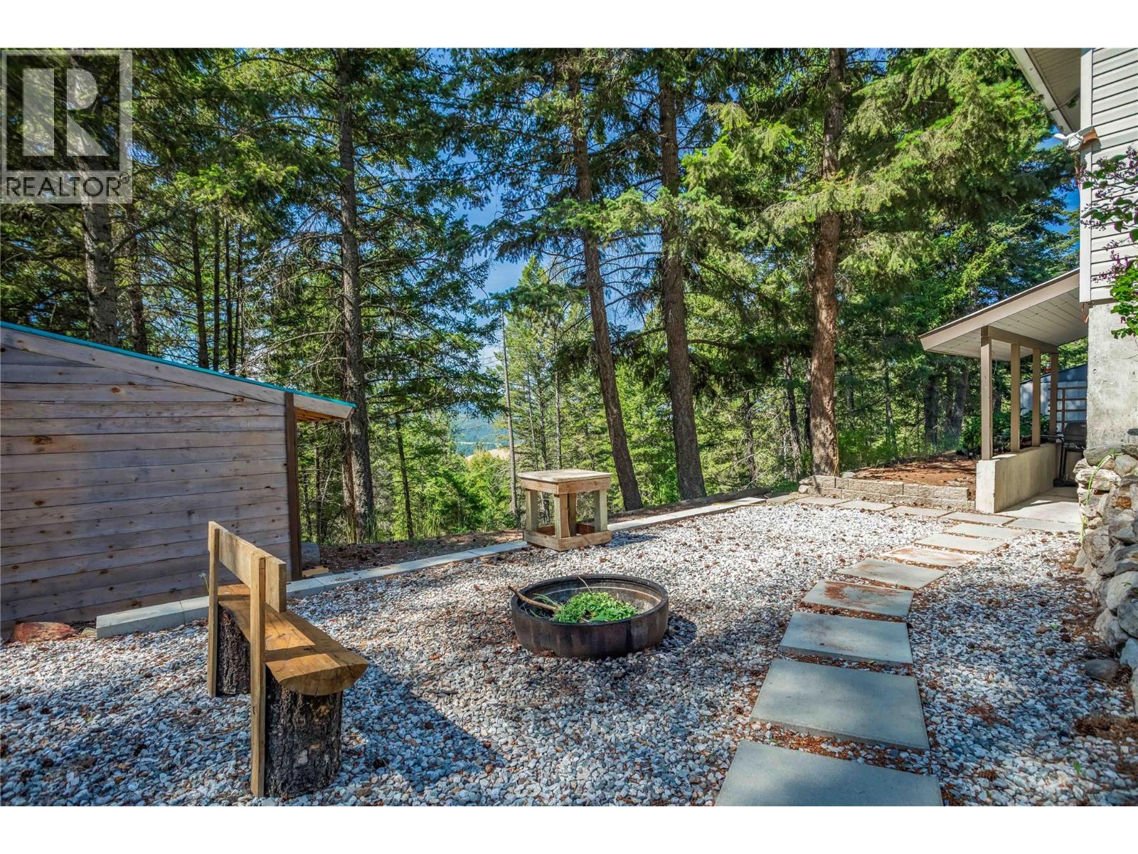 5738 Goudie Road, Kelowna, British Columbia  V1P 1M4 - Photo 64 - 10376148