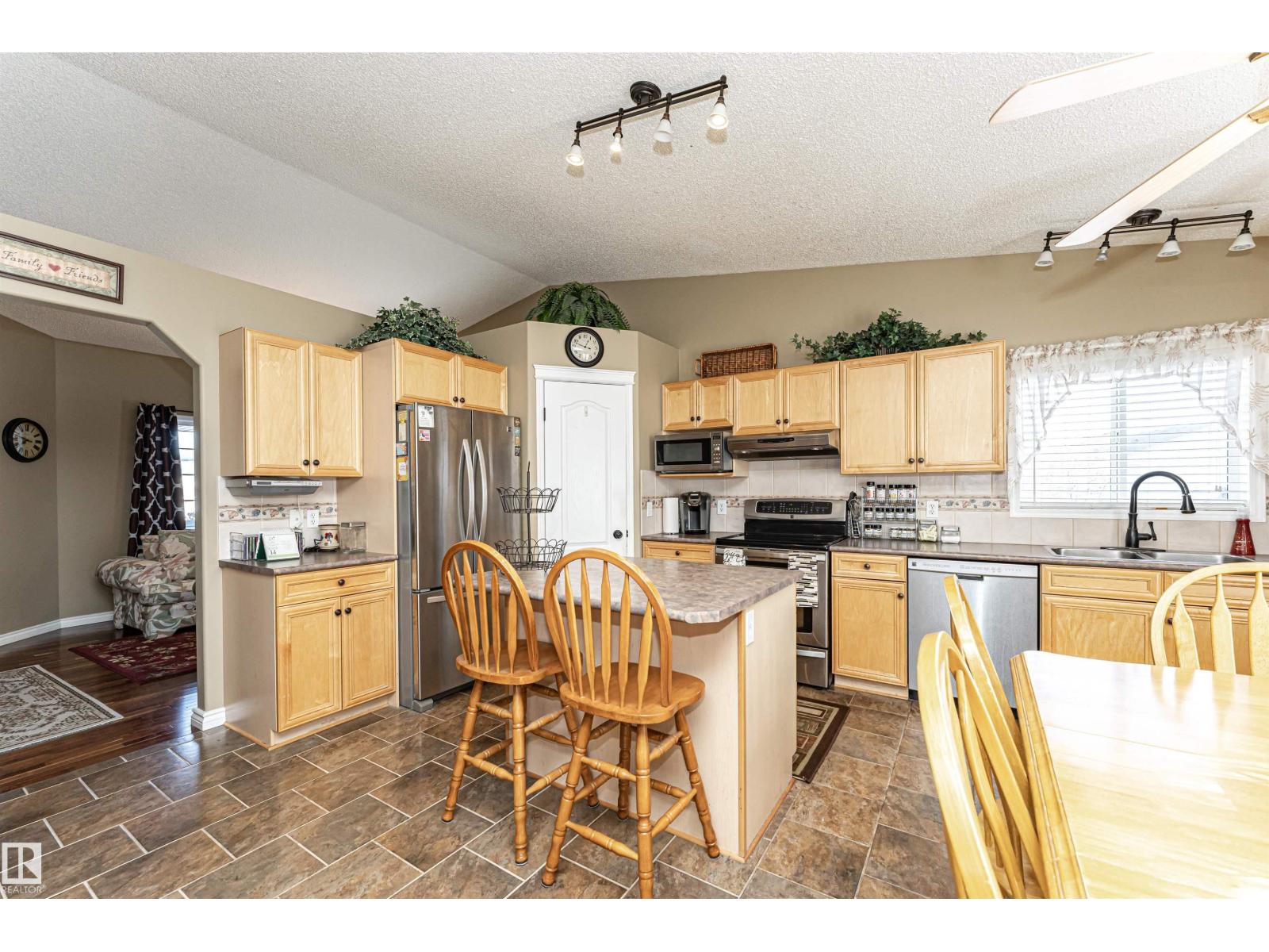 19047 51 Av NW, Edmonton, Alberta  T6M 2R6 - Photo 19 - E4476902