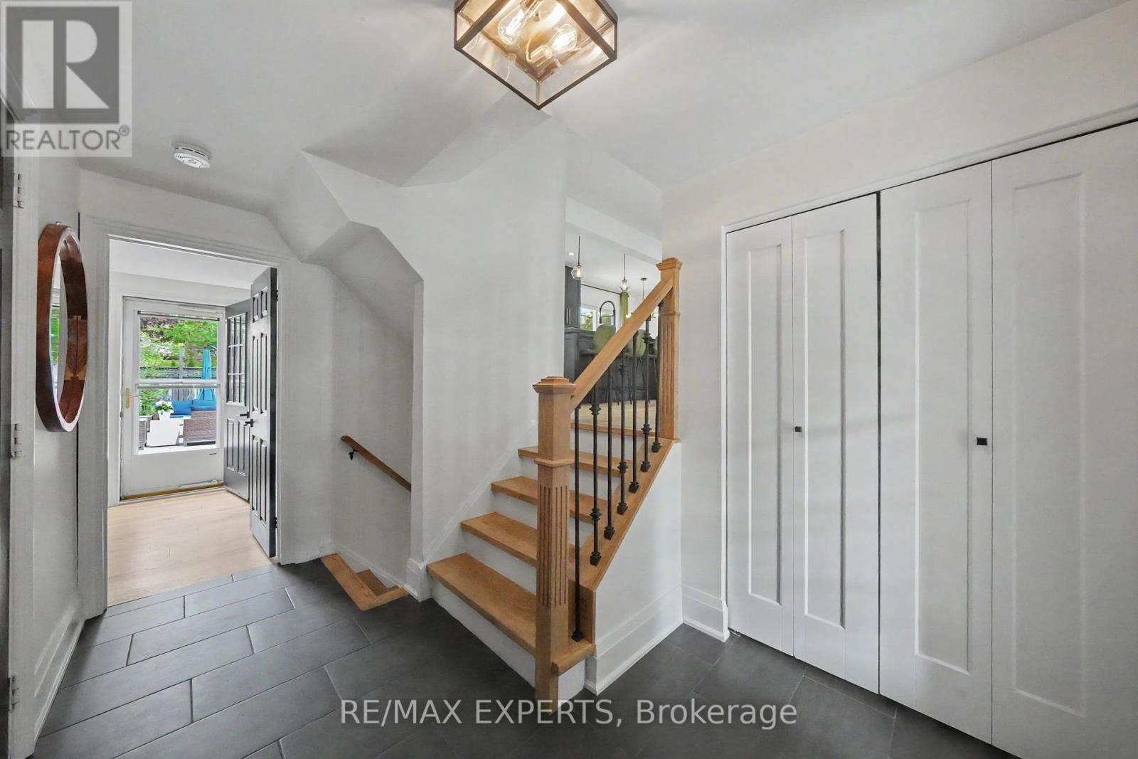 21 Bigwin Drive, Aurora, Ontario  L4G 3C4 - Photo 4 - N13155954