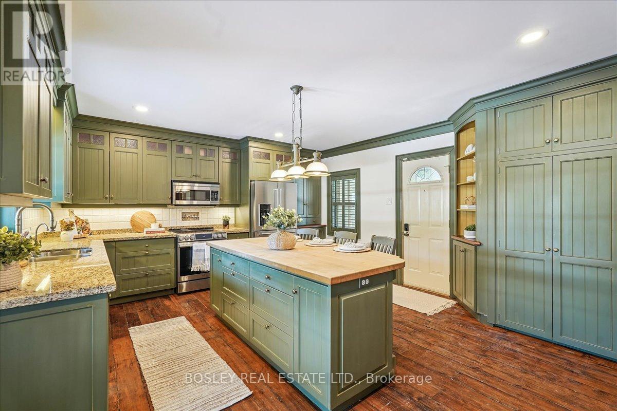 42 Royal Road, Aurora, Ontario  L4G 1A9 - Photo 7 - N13155990