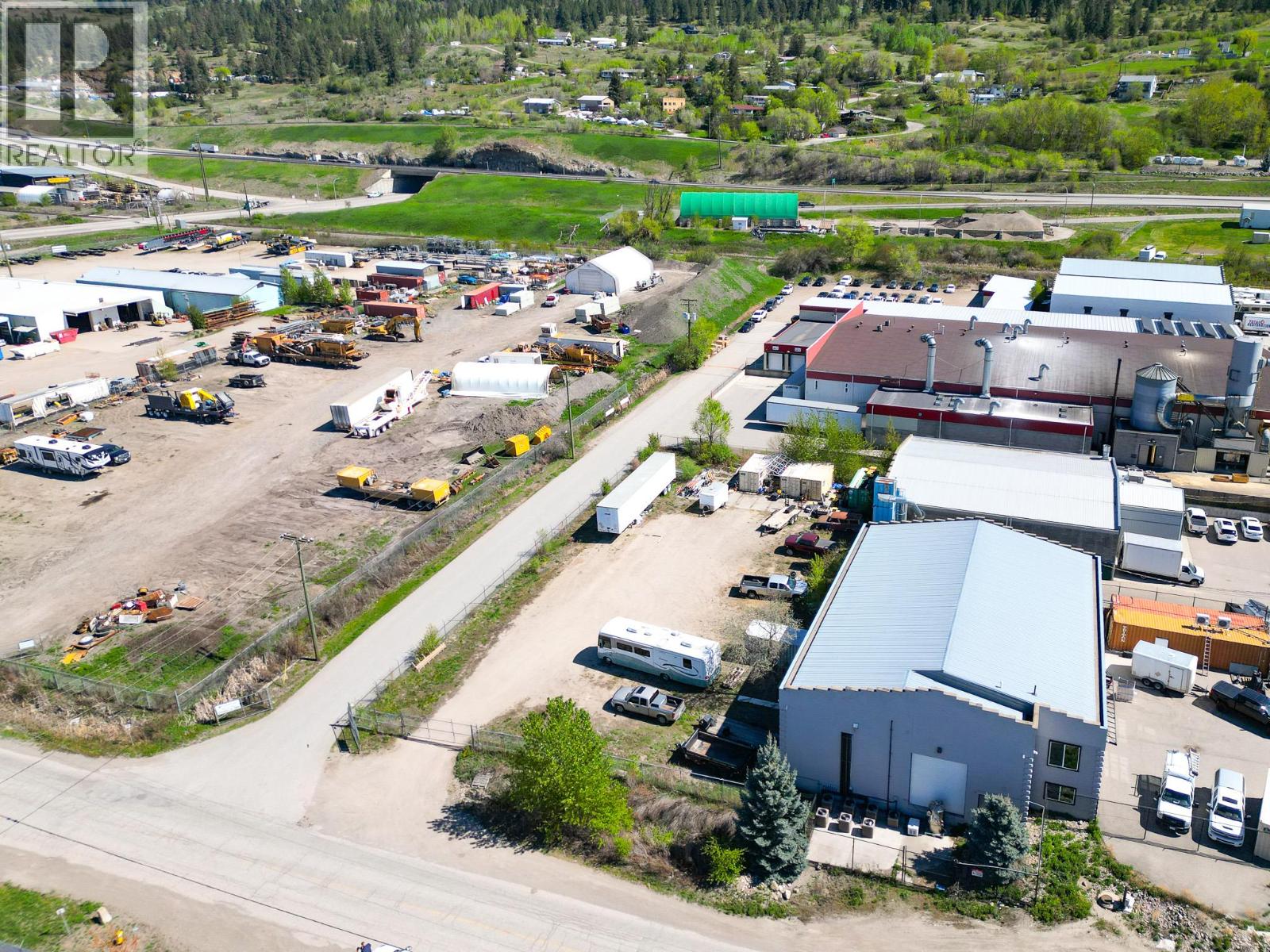 8141 Highland Road, Vernon, British Columbia V1B 3W6 - Photo 4 - 10386036