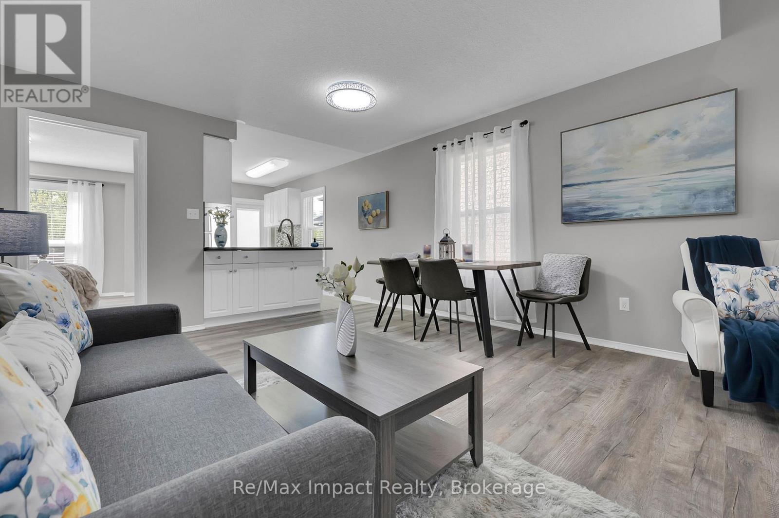 1872 Woodgate Court, Oshawa, Ontario  L1G 7Z2 - Photo 7 - E13154008
