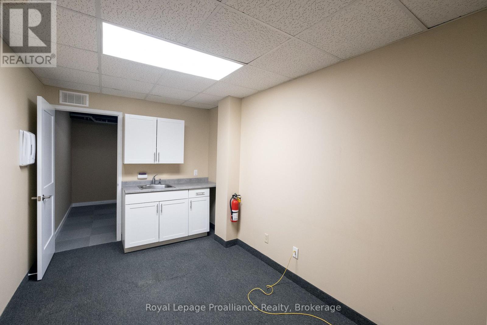 B - 354 Pinnacle Street, Belleville, Ontario  K8N 3B4 - Photo 17 - X12996948