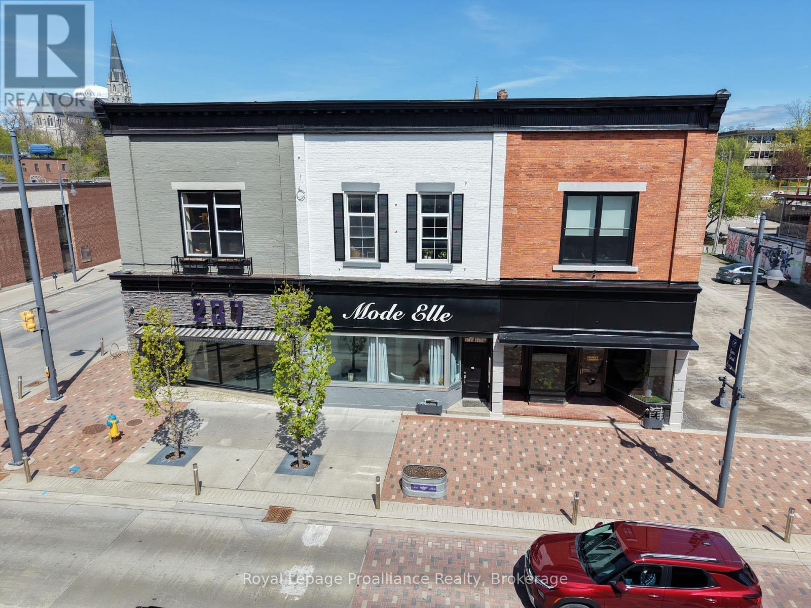 291 FRONT STREET, Belleville, Ontario