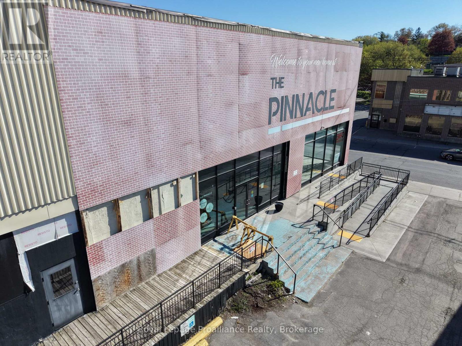 360 Pinnacle Street, Belleville, Ontario  K8N 3B4 - Photo 5 - X12239924