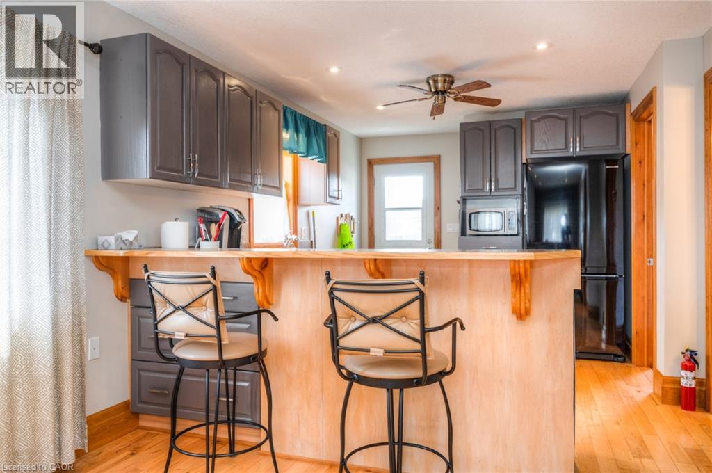 46 2 Avenue, Kitchener, Ontario  N2C 1N5 - Photo 8 - 40832264