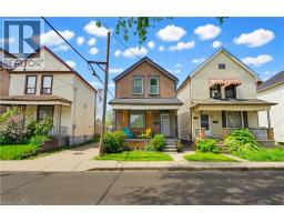 17 MINTO Avenue, Hamilton, Ontario