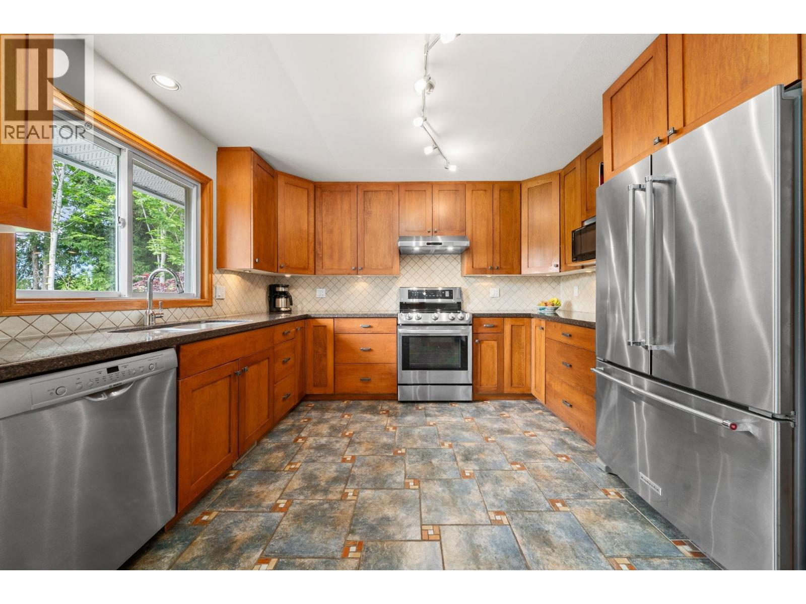 1070 Glacier View Drive, Squamish, British Columbia  V0N 3G0 - Photo 14 - R3122174