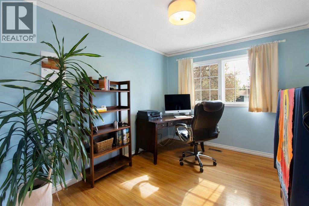 10811 Maplecrest Road SE, Calgary, Alberta  T2J 1Y1 - Photo 13 - A2312136
