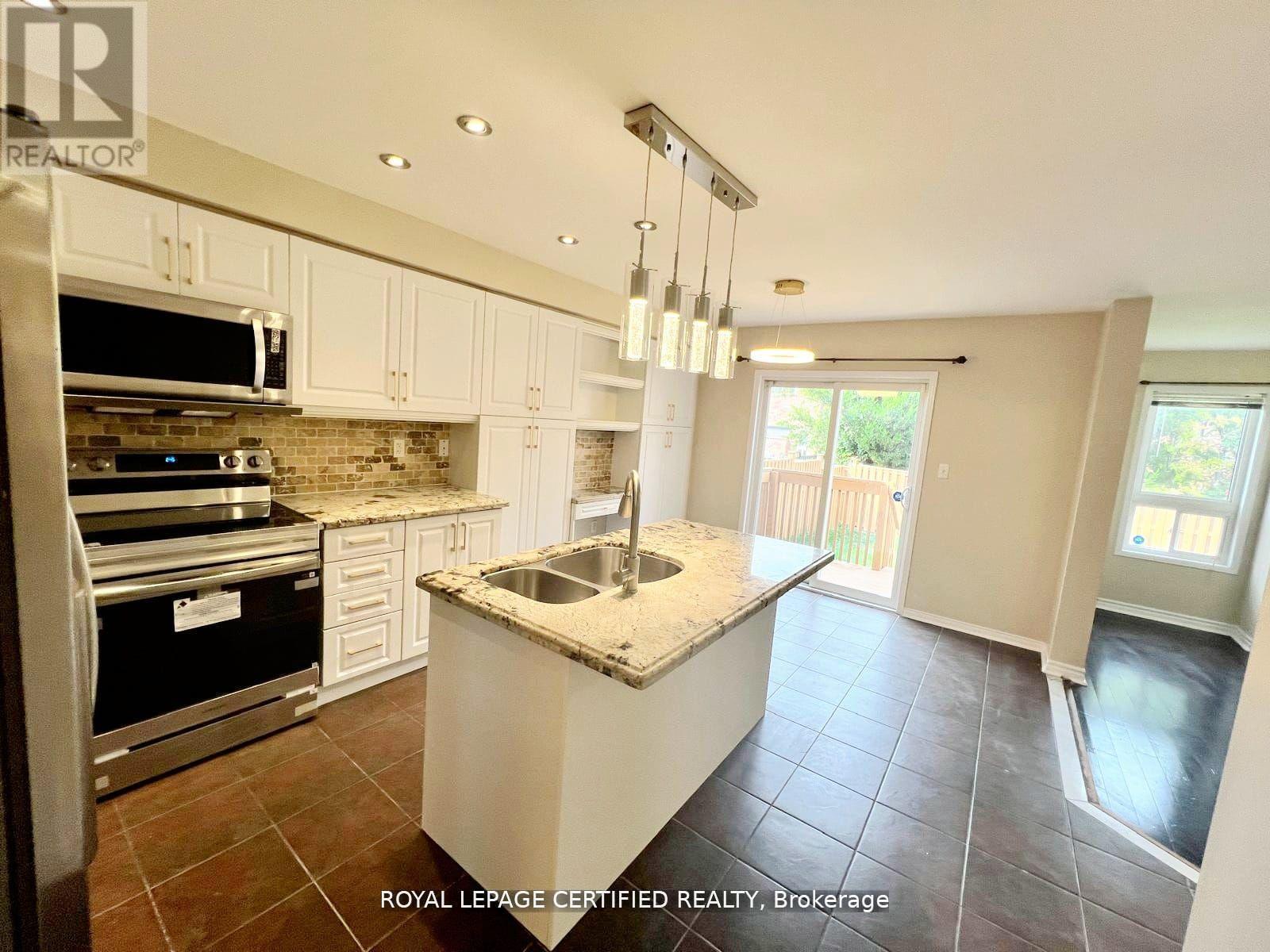 426 Orange Walk Crescent, Mississauga, Ontario  L5R 0A8 - Photo 11 - W13155862